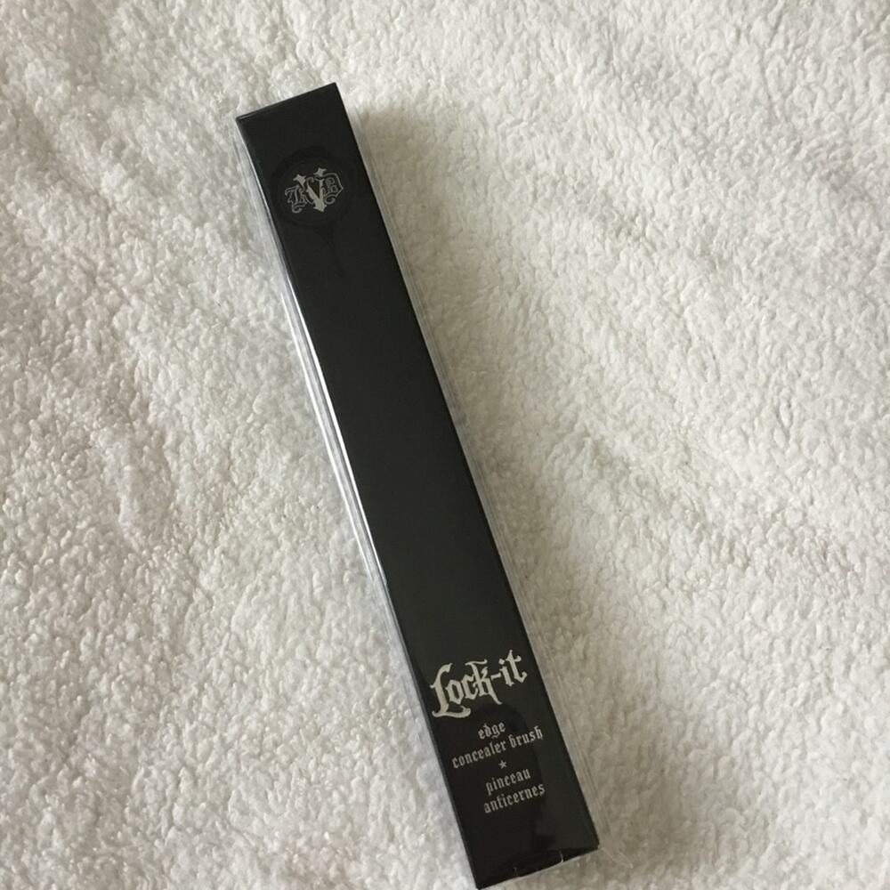 Kat Von D Lock-It Edge Concealer Black Brush - Picture 1 of 15
